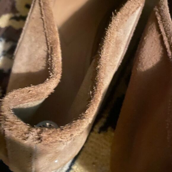 Zara Trafaluc Buckled Tan Suede loafers, size 10 - Picture 6 of 6